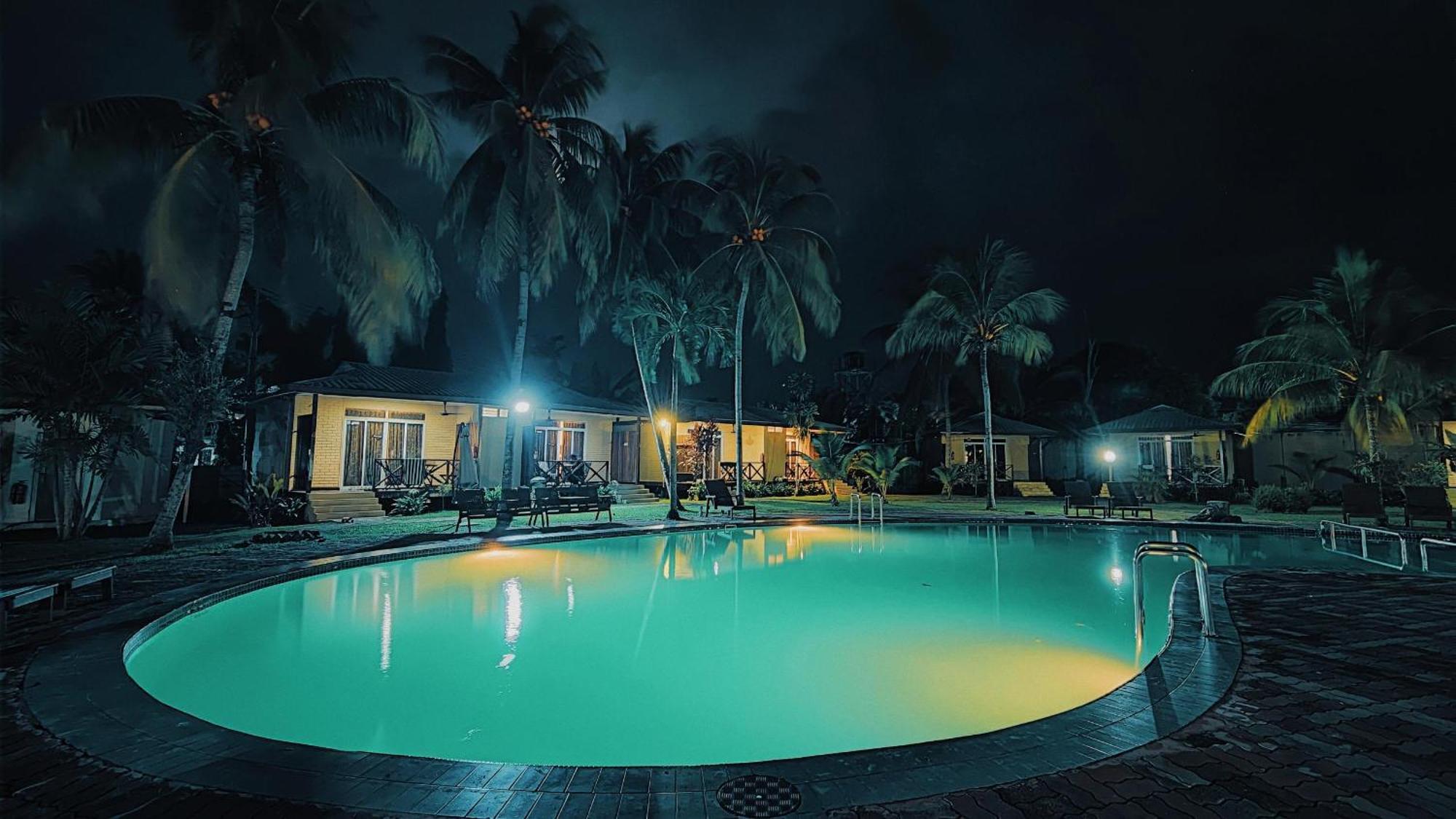 Kinarut Langkah Syabas Beach Resort מראה חיצוני תמונה